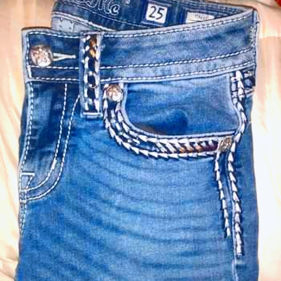 Miss Me Skinny Jeans - Picture 1 of 2